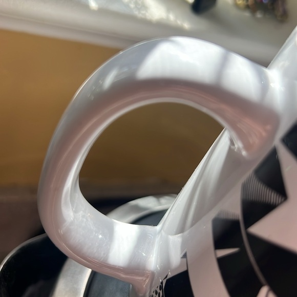 CAPTAIN AMERICA 20oz MUG  **(NEW with Tag)** - Picture 10 of 16